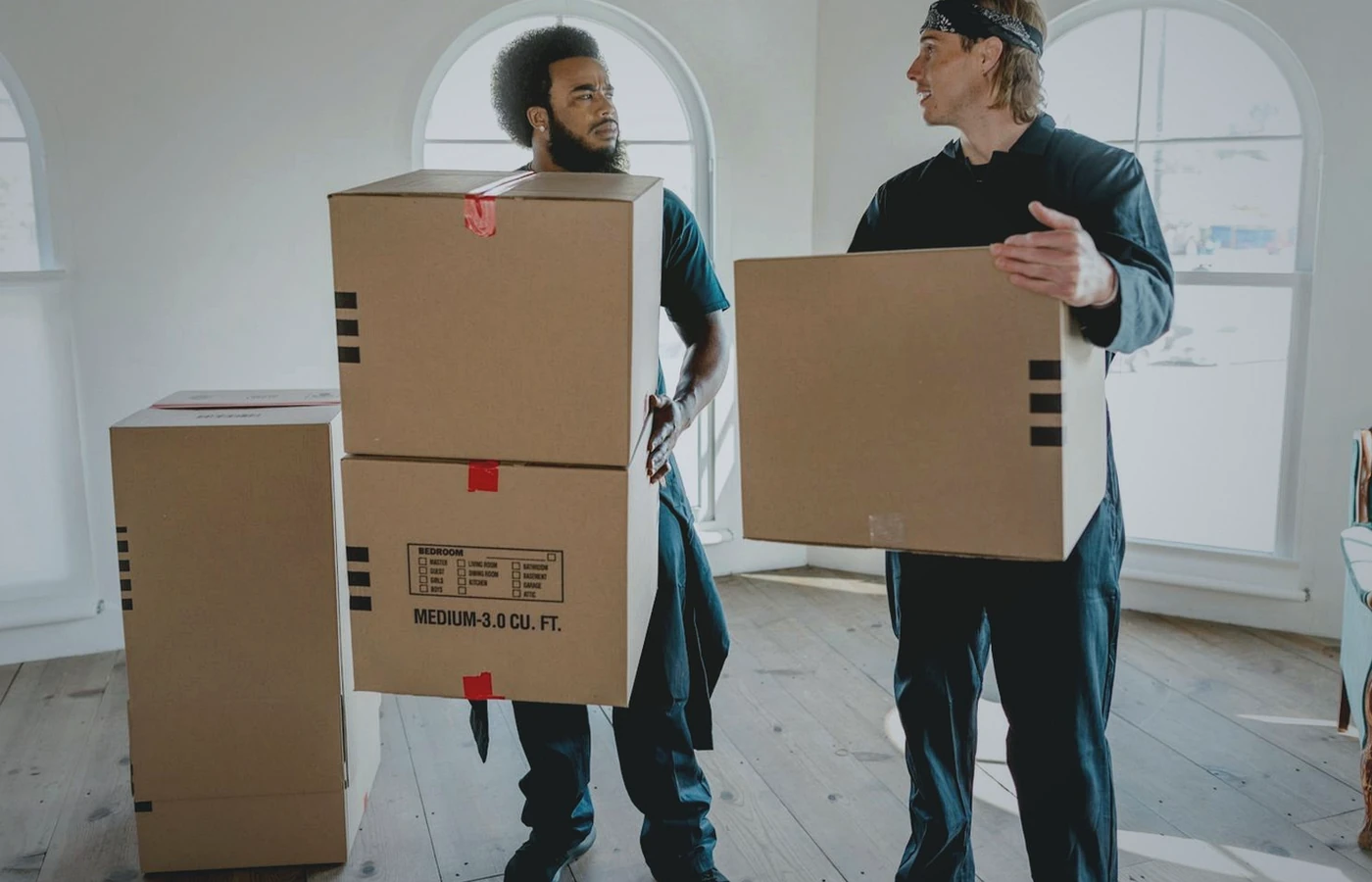 פירוק והרכבת רהיטים במעבר דירה בתל אביב: מדריך בטוח